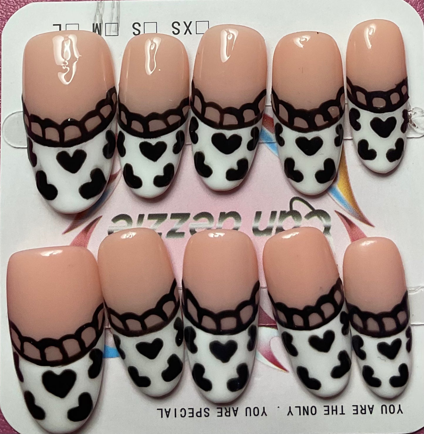 Chic Heart Press On Nails