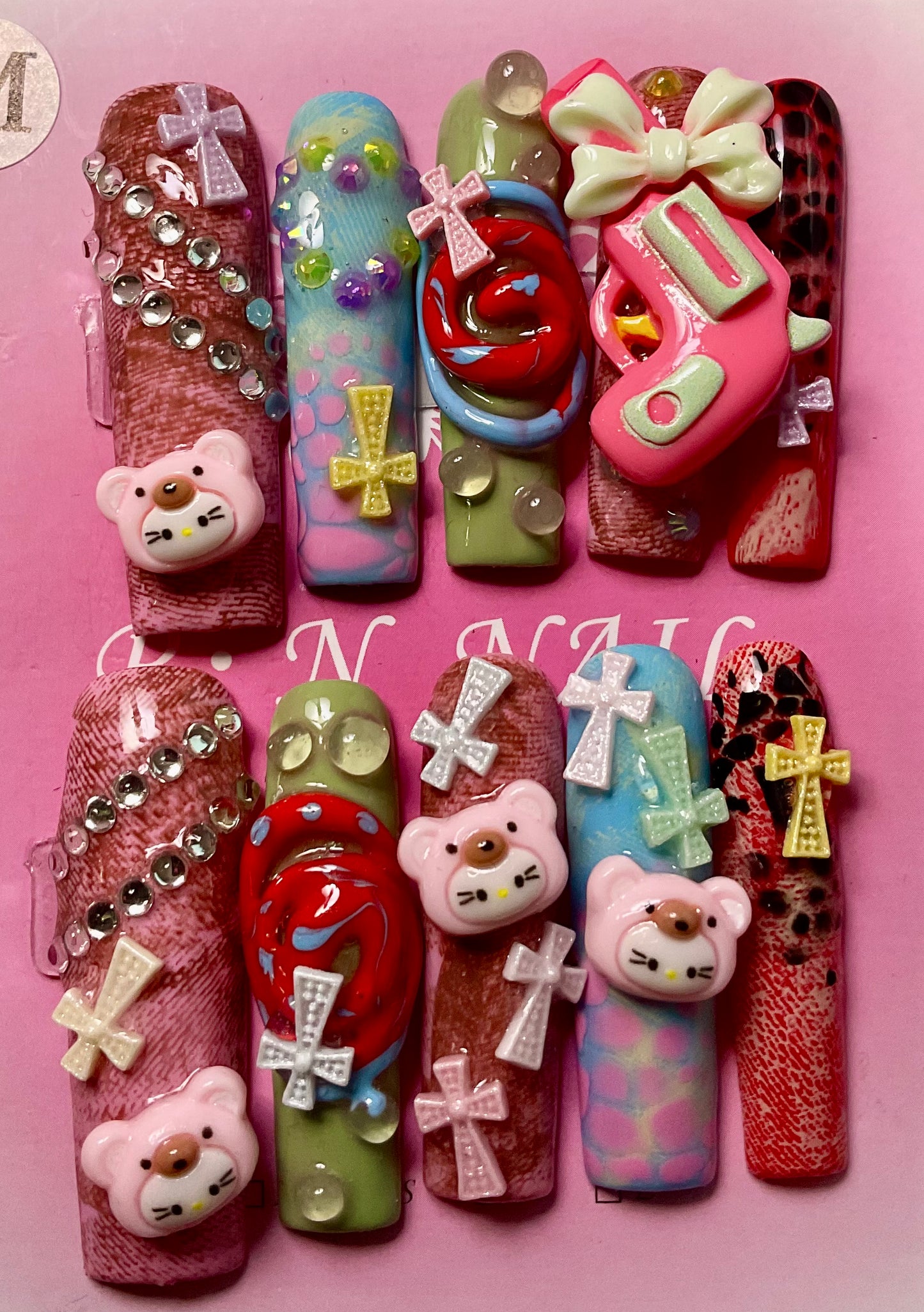 Hello Kitty Dreamscape Press On Nails
