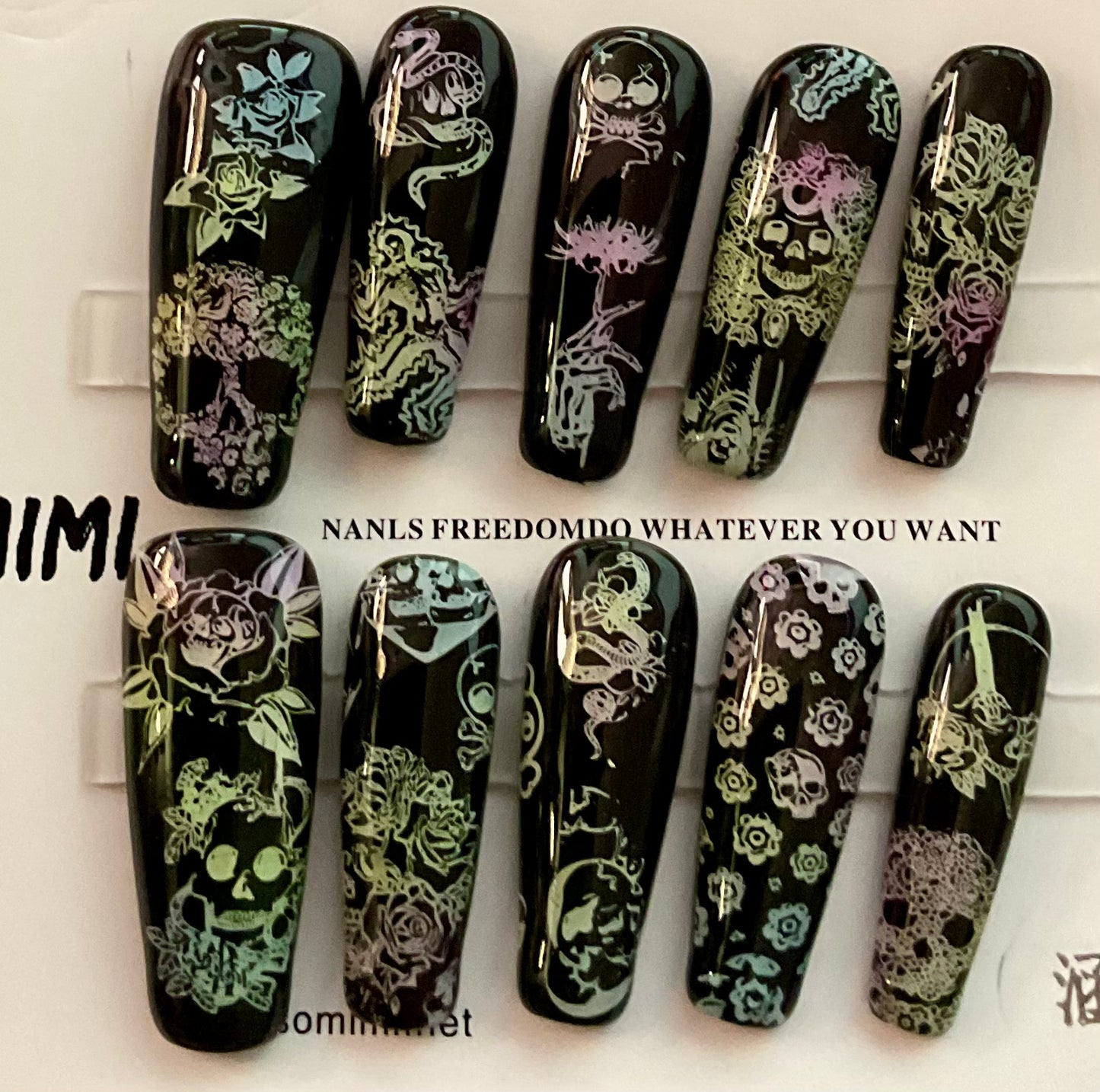 Gothic Holographic Skull Press On Nails