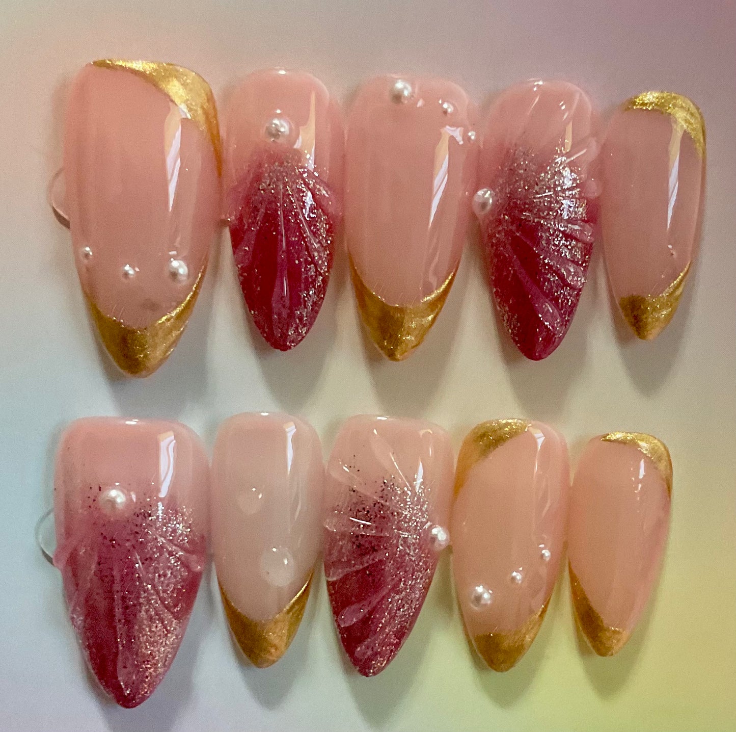Elegant Gold Press On Nails