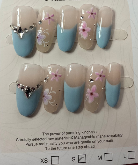 Elegant Blue & Floral Press On Nails