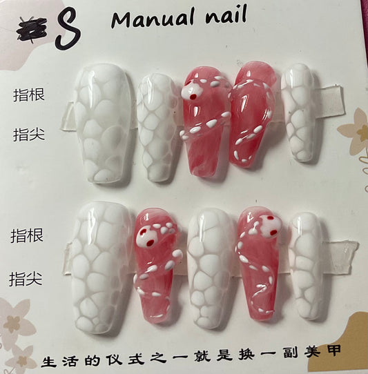 Serpent Chic Press On Nails