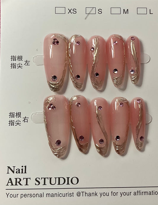 Golden Elegance Press On Nails