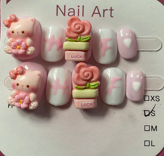 Hello Kitty & Rosebud Press On Nails
