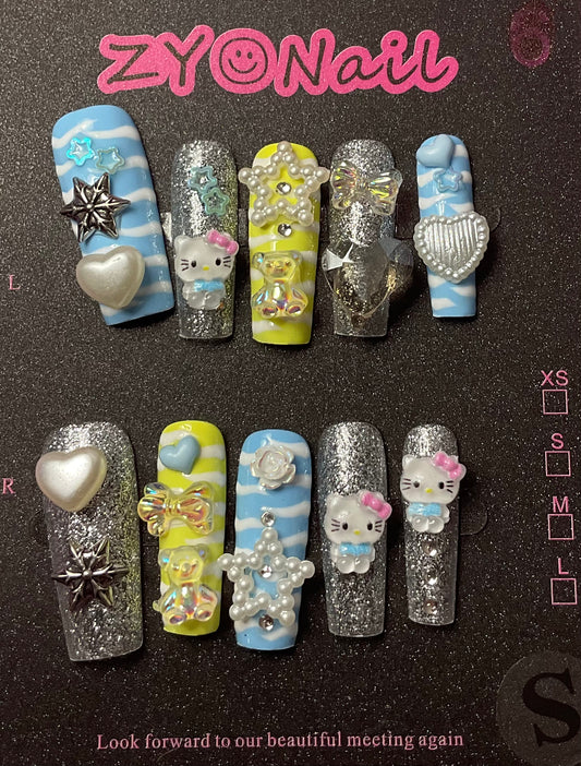 Hello Kitty Press on nails