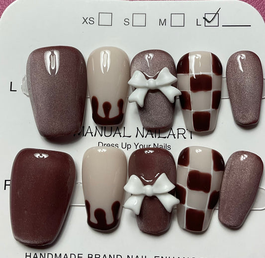 Checkered and Bow Press On Nails