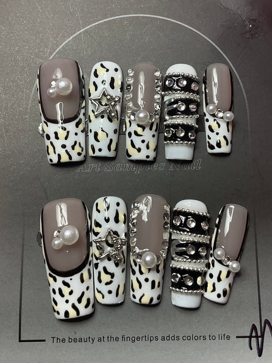 Chic Wild Side Press On Nails