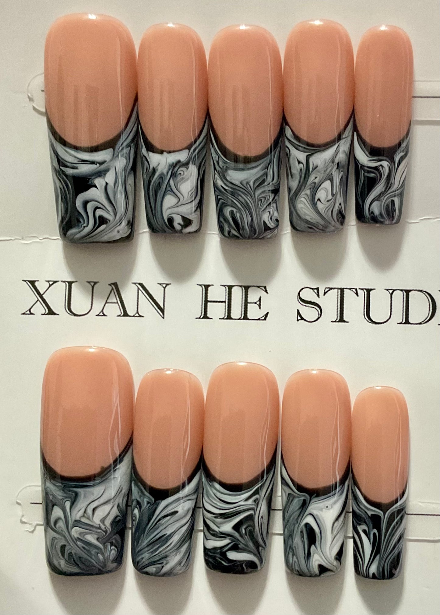 Elegant Marble Press On Nails