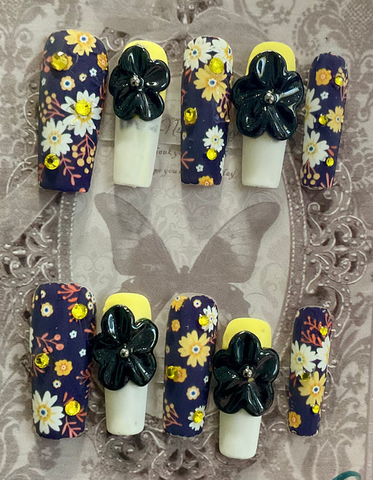 Black Daisy Blossom Press On Nails