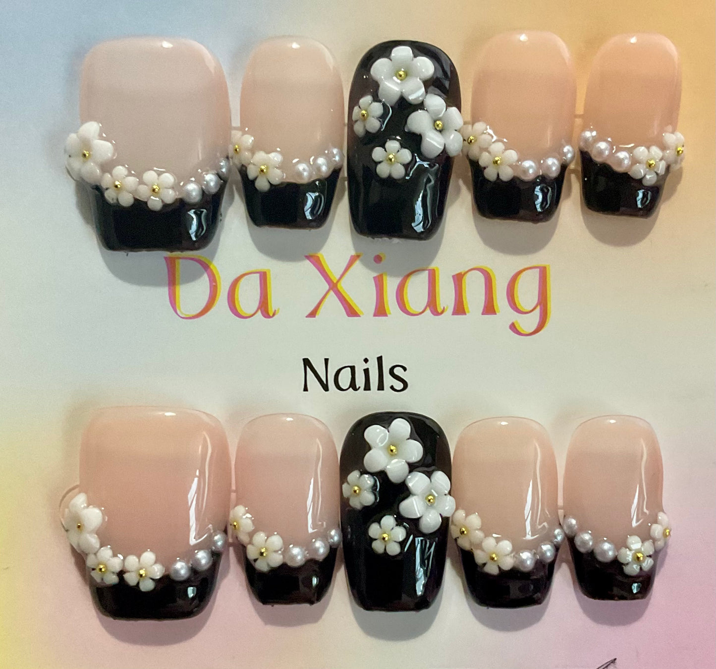 Midnight Daisy Press On Nails